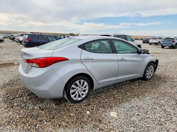 2012 HYUNDAI ELANTRA