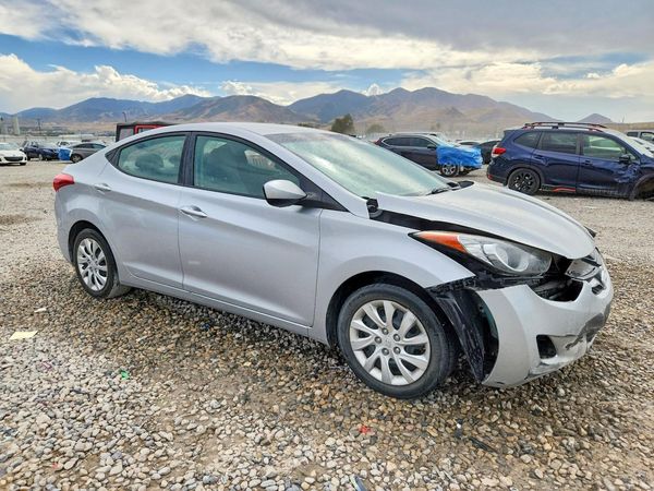 2012 HYUNDAI ELANTRA