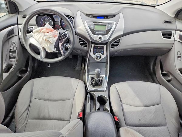 2012 HYUNDAI ELANTRA