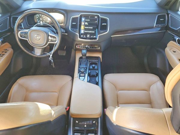2019 VOLVO XC90