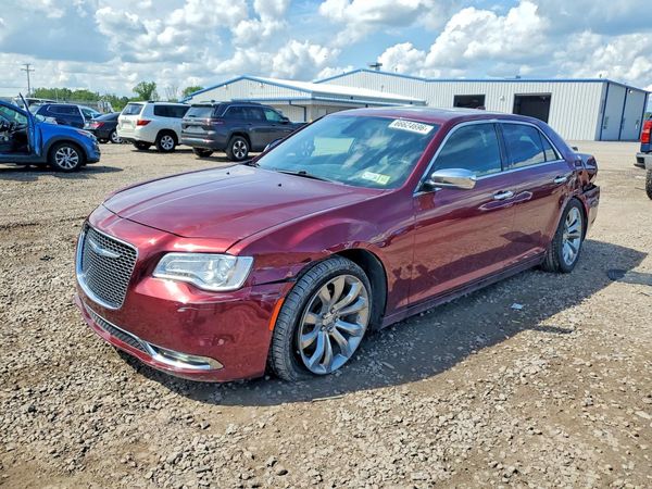 2019 CHRYSLER 300