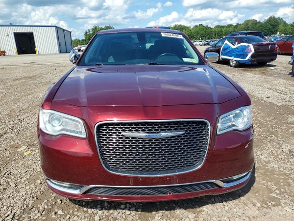 2019 CHRYSLER 300