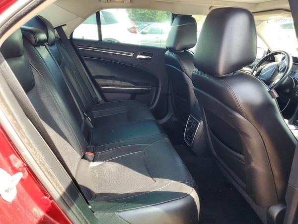 2019 CHRYSLER 300