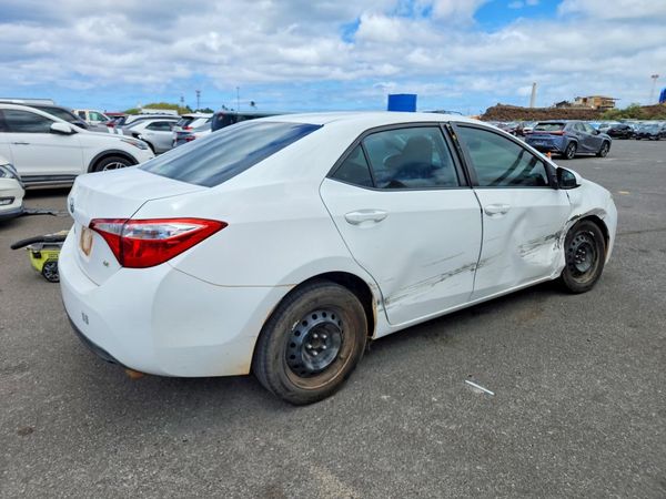 2015 TOYOTA COROLLA