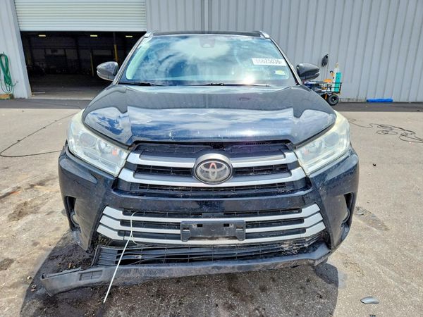 2019 TOYOTA HIGHLANDER