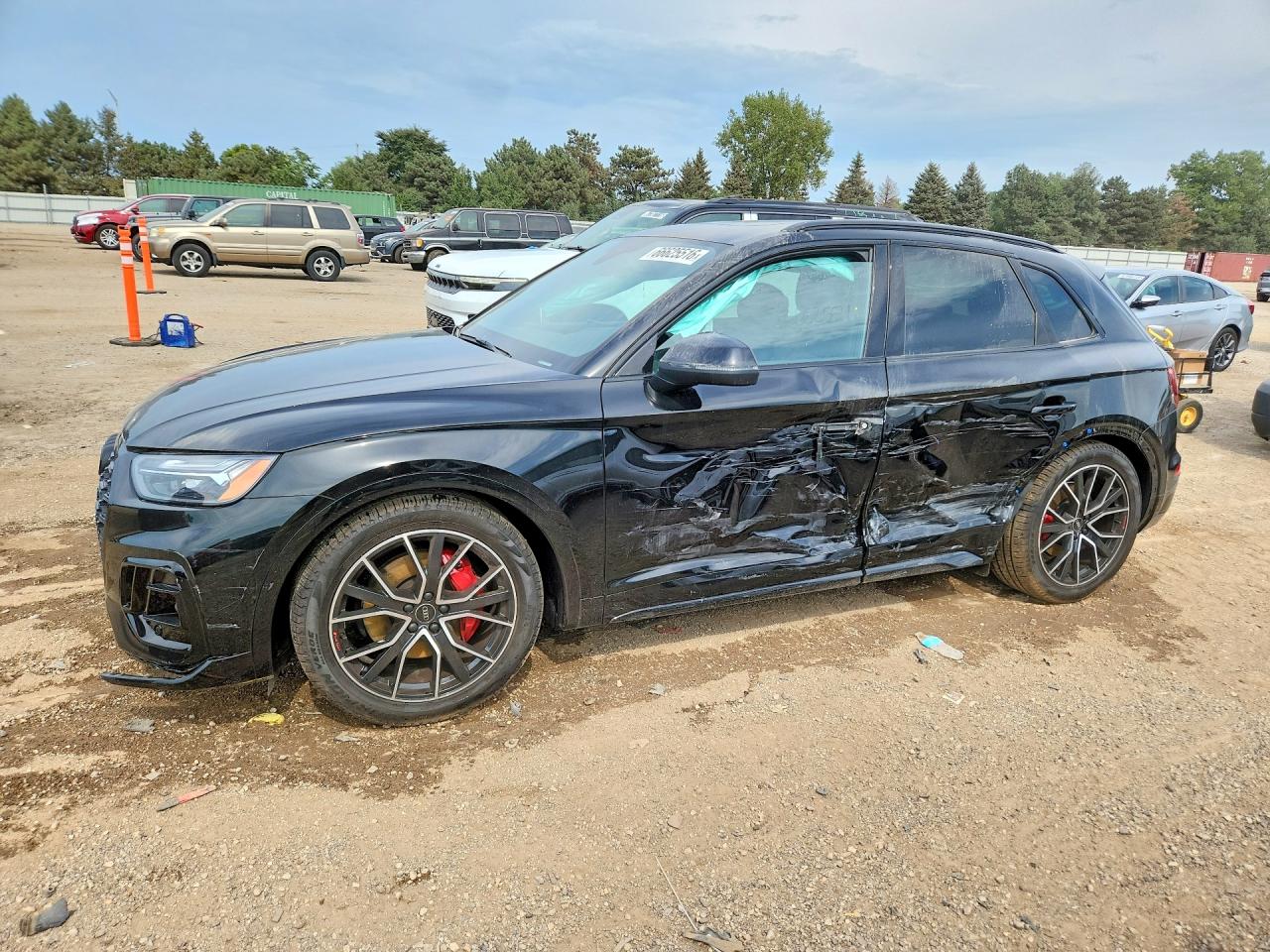 2025 AUDI SQ5 quattro Premium Plus — Front 3/4