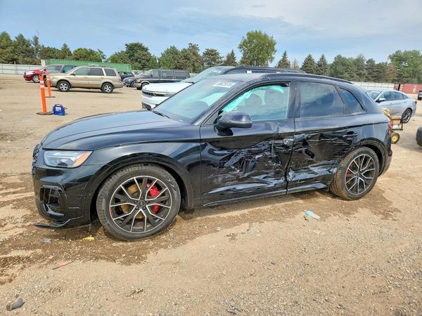2025 AUDI SQ5 quattro Premium Plus — Front 3/4