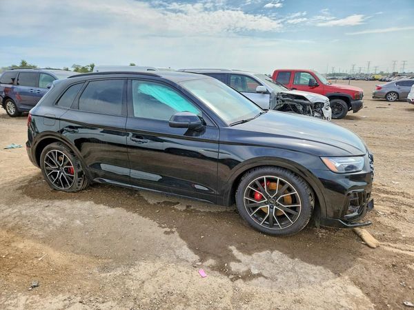 2025 AUDI SQ5 quattro Premium Plus — Passenger 3/4
