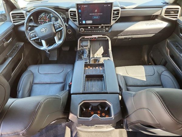 2024 TOYOTA TUNDRA SR5