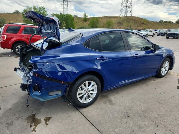 2025 TOYOTA CAMRY