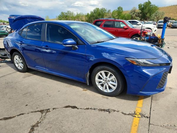 2025 TOYOTA CAMRY