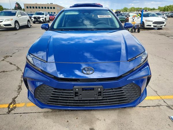 2025 TOYOTA CAMRY