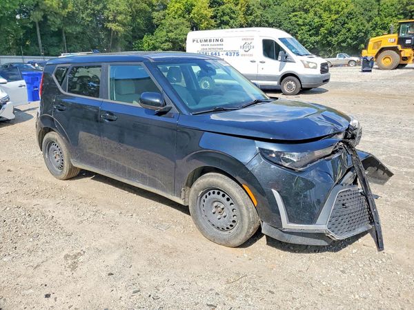2023 KIA SOUL LX, S — Passenger 3/4
