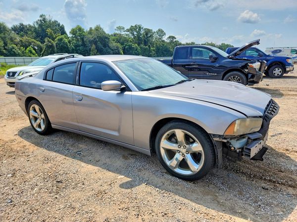 2013 DODGE CHARGER