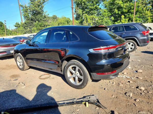 2020 PORSCHE MACAN