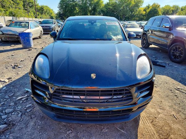2020 PORSCHE MACAN