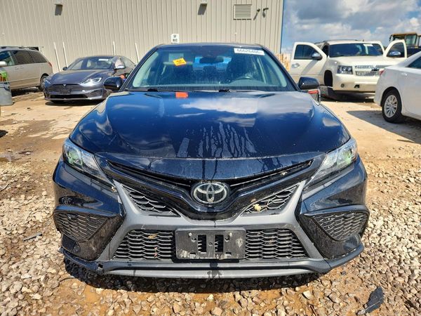 2022 TOYOTA CAMRY