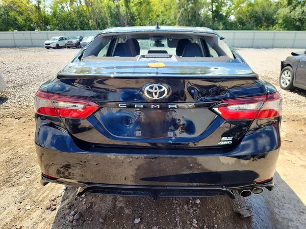 2022 TOYOTA CAMRY