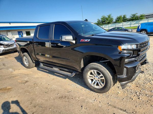 2019 CHEVROLET SILVERADO RST
