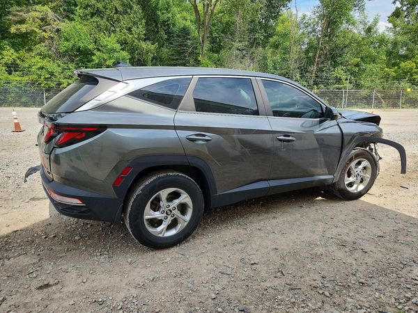 2022 HYUNDAI TUCSON SE