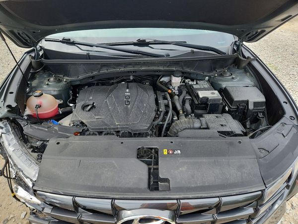 2022 HYUNDAI TUCSON SE