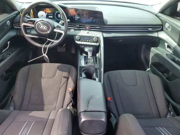 2024 HYUNDAI ELANTRA SEL w/ Convenience Pkg — CKPT