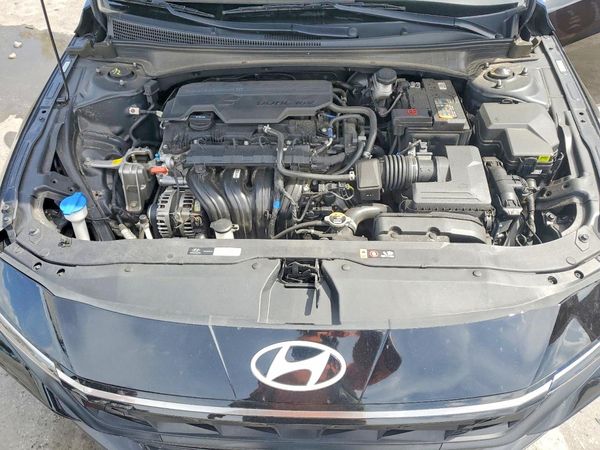 2024 HYUNDAI ELANTRA SEL w/ Convenience Pkg — Engine bay