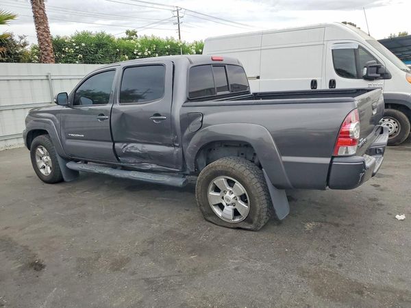 2014 TOYOTA TACOMA Delux Grade