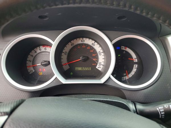 2014 TOYOTA TACOMA Delux Grade