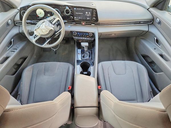 2021 HYUNDAI ELANTRA SEL w/ Convenience Pkg