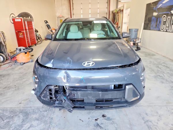 2024 HYUNDAI KONA SE