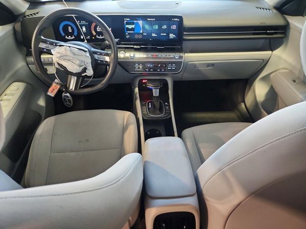 2024 HYUNDAI KONA SE
