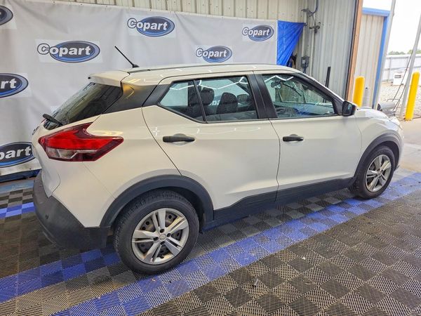 2020 NISSAN KICKS