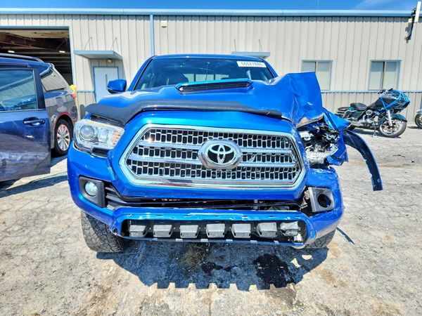 2016 TOYOTA TACOMA