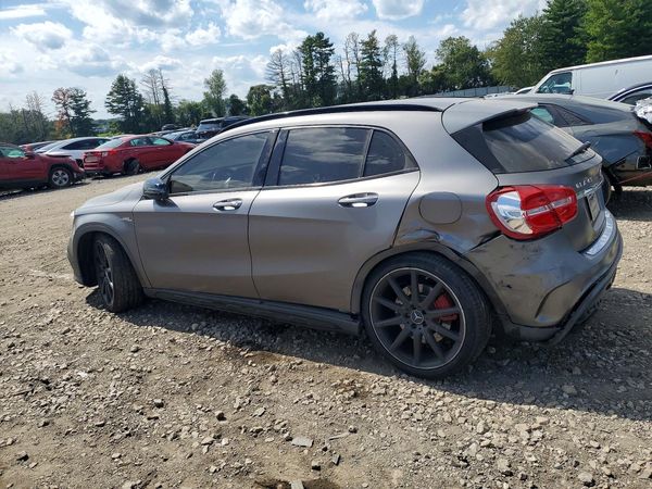 2015 MERCEDES-BENZ GLA