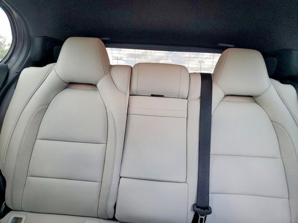 2015 MERCEDES-BENZ GLA