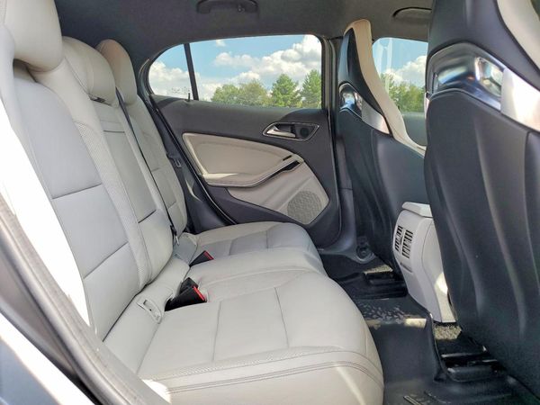 2015 MERCEDES-BENZ GLA