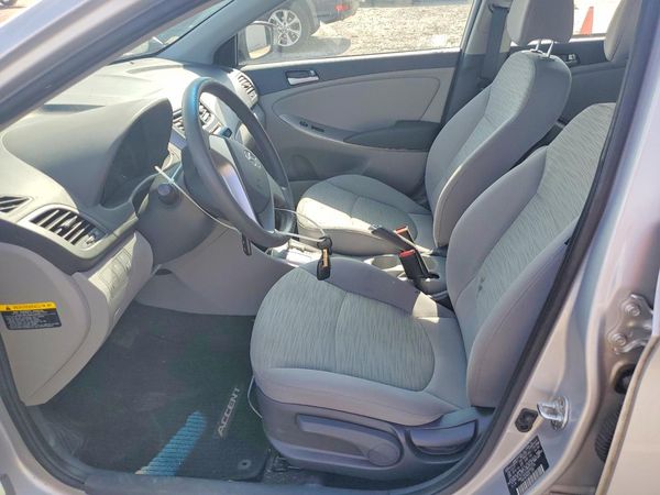 2017 HYUNDAI ACCENT SE Base