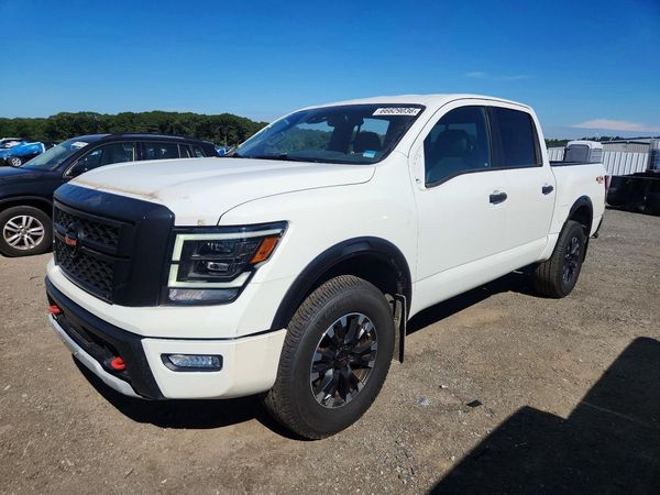 2022 NISSAN TITAN