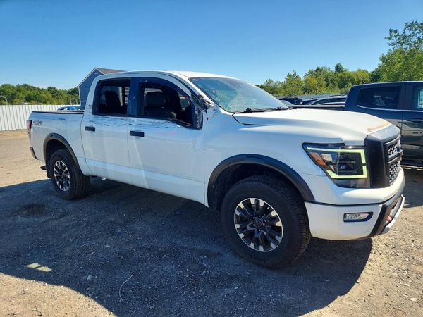 2022 NISSAN TITAN