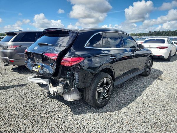 2023 MERCEDES-BENZ GLC GLC300