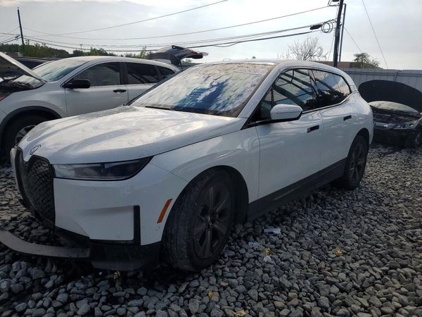 2025 BMW IX