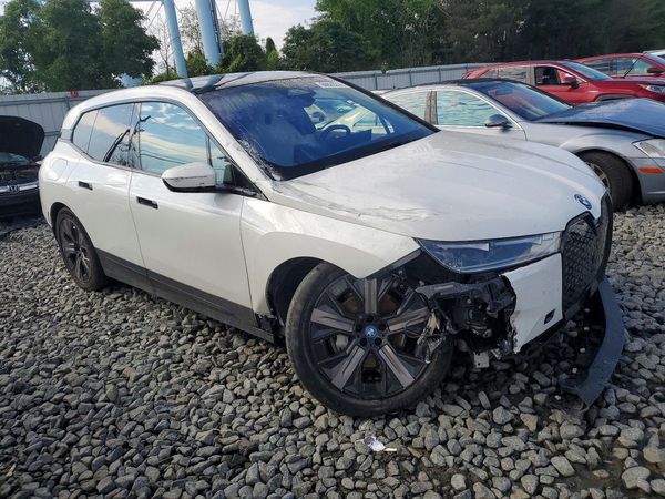 2025 BMW IX