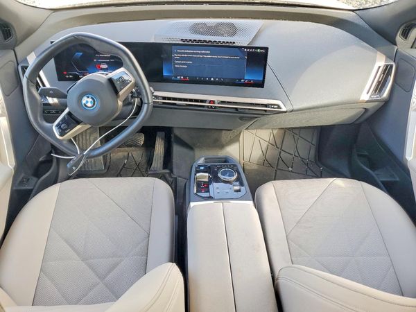 2025 BMW IX