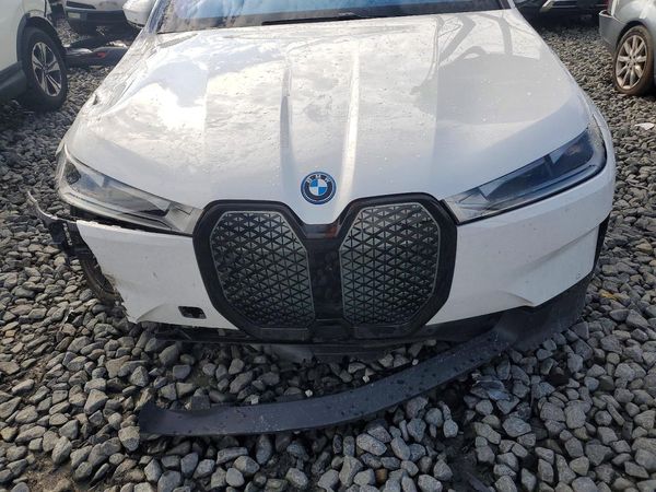 2025 BMW IX