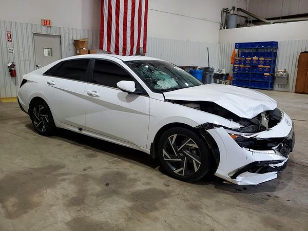 2024 HYUNDAI ELANTRA SEL w/ Convenience Pkg
