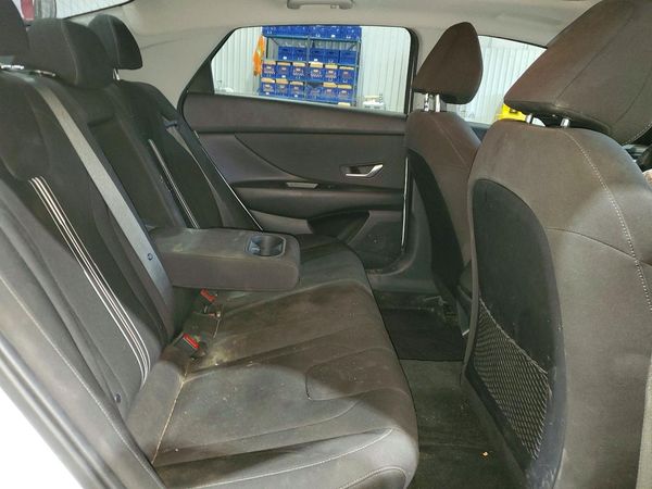 2024 HYUNDAI ELANTRA SEL w/ Convenience Pkg