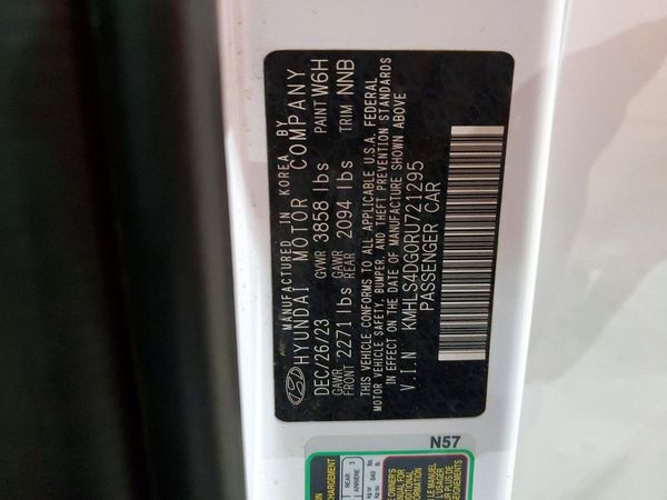 2024 HYUNDAI ELANTRA SEL w/ Convenience Pkg