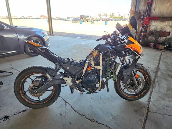2019 KAWASAKI EX650 F