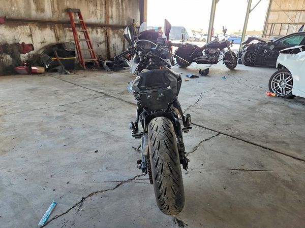 2019 KAWASAKI EX650 F